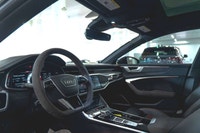 Audi RS 7 SB quattro Performance 2025: - Extérieur gris NARDO avec intérieur en cuir haut de gamme n... (image 1)
