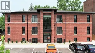 Experience urban living in the heart of Riverside at Loft 6550. This spacious 2 bedroom, 1 bathroom...