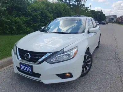 2016 Nissan Altima SV Sedan, navigation, Backup camera ,heated and electric seats, alloys , sunroof...
