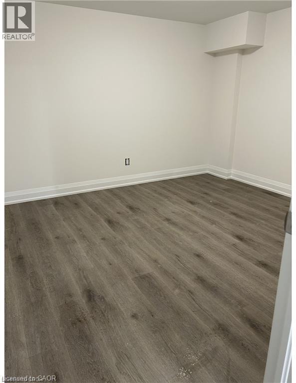 95 BURRWOOD Drive Unit# Lower unit Hamilton, Ontario 5
