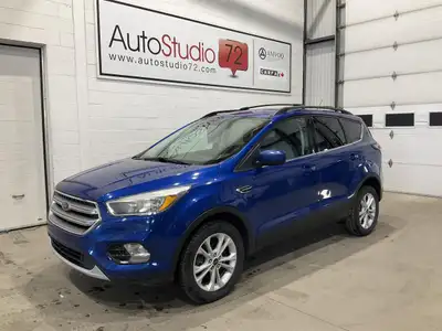 Le Ford Escape 2017 SE AWD CAMER RECUL A/C CRUISE BLUETOOTH offert chez AutoStudio 72 à Mirabel prés...