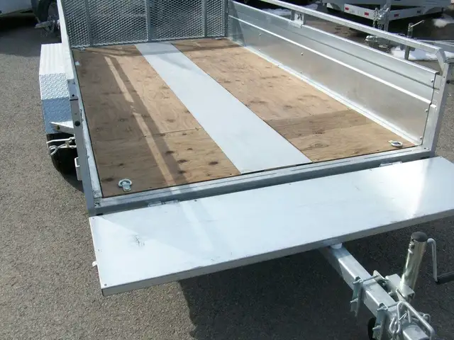 2025 K-Trail 66in. X 123in. 2 ESSIEUX PANEAU OUVRANTET RAMPE VTT in Cargo & Utility Trailers in Laval / North Shore - Image 16