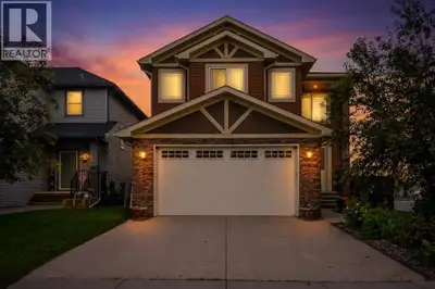 Corner Lot | Approx 2500 SQFT | Mainfloor Bedroom | Custom Woodwork | 2 Ensuites | Brand new paint....