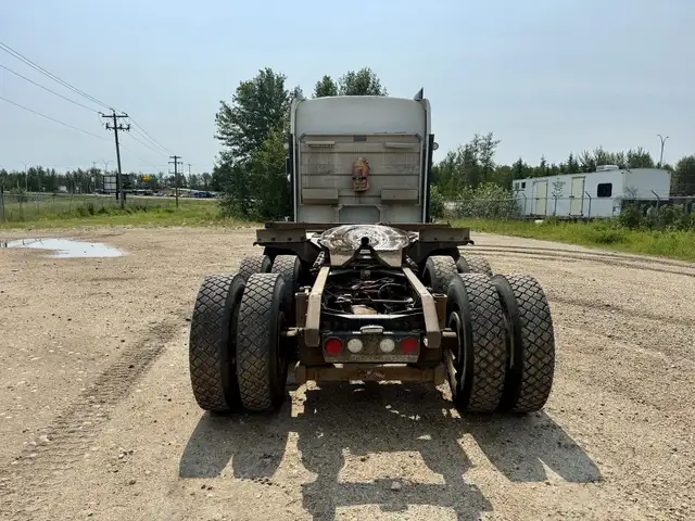 2010 KENWORTH T800 in Heavy Trucks in Saskatoon - Image 9