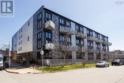 Welcome to the Q-Lofts, where modern LEED-certified design compliments an immersive urban lifestyle....