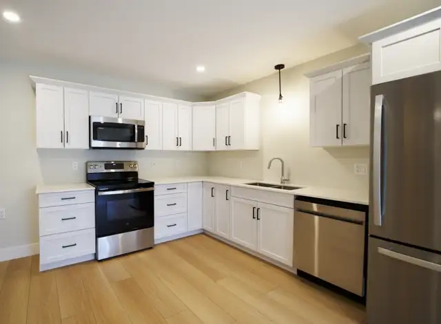 2-Bedroom Apartment in Greenwich — $1,950/mo