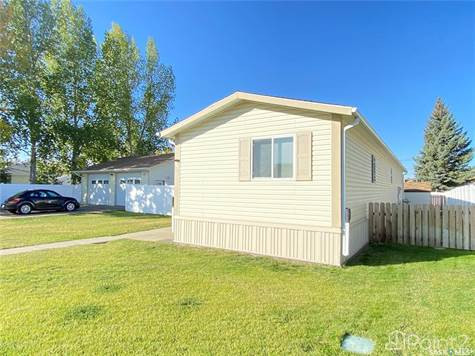 210 4th STREET E in Houses for Sale in Swift Current - Image 2