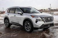 Turbocharged,Pass-Through Rear Seat,Driver Illuminated Vanity Mirror,Requires Subscription,Smart Dev... (image 5)