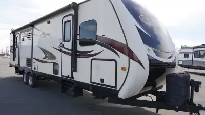 2017 KZ RV Spree® S304RL Features may include: 3/8" Walkable Arched Roof Decking 4 1/2" Arched Alumi...