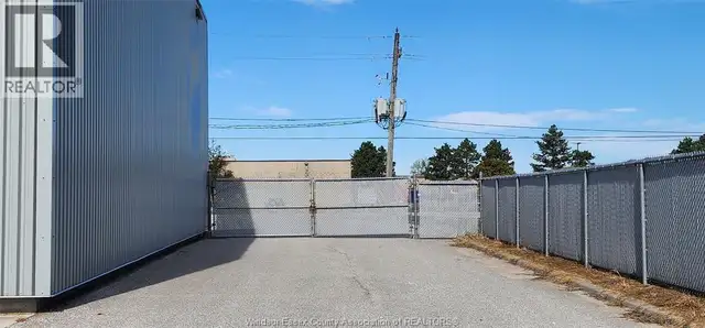 301 CROFT DRIVE Unit# 4-5 Lakeshore, Ontario in Commercial & Office Space for Rent in Windsor Region - Image 11