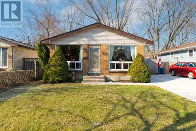 Welcome to 112 Culver Crescent! As you walk in, you're greeted by a spacious living room filled with...