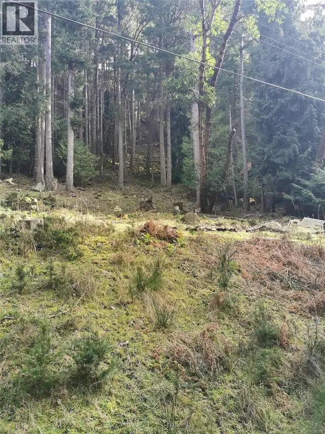 Lot 25 Wood Dale Dr Mayne Island, British Columbia in Land for Sale in Victoria - Image 4
