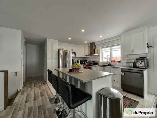 $475,000 - Bungalow for sale in St-Honore-De-Chicoutimi — photo 2