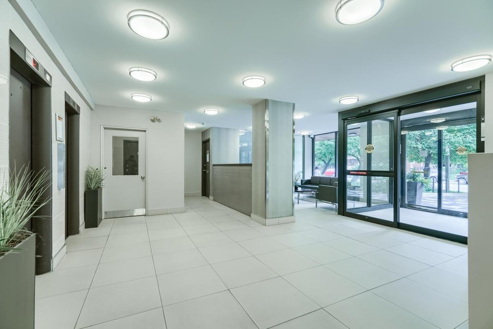 2 Bedroom Apartment for Rent - 145 Cosburn Avenue 5