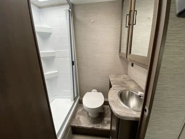 2022 Thor Motor Coach Chateau 28Z in RVs & Motorhomes in Bedford - Image 27