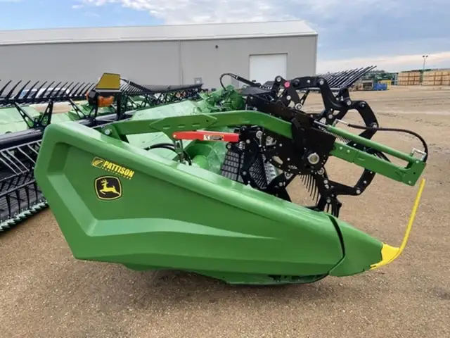 2025 John Deere HDR 50 in Farming Equipment in Swift Current - Image 7