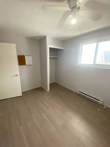 5 Spacious Student Bedroom Available on Noecker St! (Unit B) in Long Term Rentals in Kitchener / Waterloo - Image 13