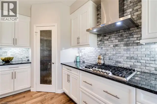 56 SMITH'S CREEK Drive New Hamburg, Ontario in Houses for Sale in Kitchener / Waterloo - Image 18