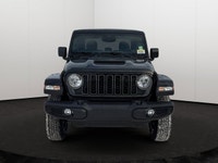 This 2026 JEEP GLADIATOR SPORT 4X4 has the following options Cloth Low-Back Bucket Seats, Remote Sta... (image 6)