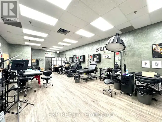 19 WOOTTEN WAY N Markham (Markham Village), Ontario in Commercial & Office Space for Rent in Markham / York Region - Image 5