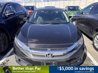 Navigate your journeys with precision and enjoy crystal-clear audio in this exceptional 2017 Honda C... (image 5)