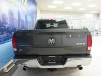 RAM 1500 CLASSIC 2022 V8 5.7 LITRES HEMI CREW-CAB BOITE 6'4" 4X4 TOUT ÉQUIPÉ / CAMÉRA DE RECUL / BLU... (image 4)