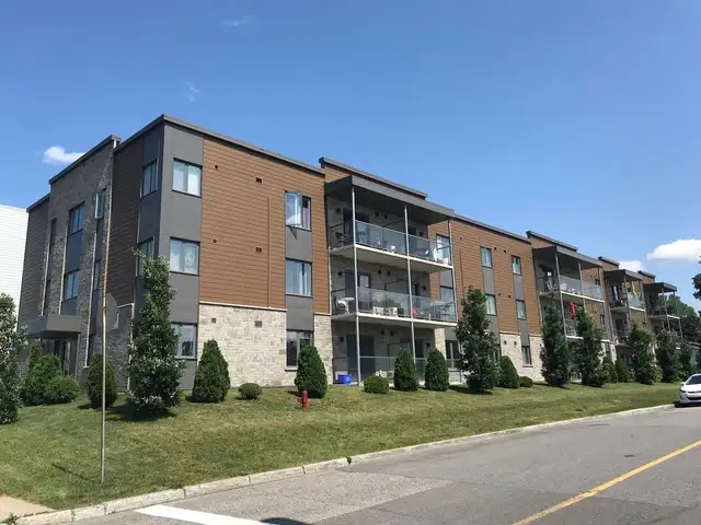 Beau grand 3 1/2, Ste-Foy, Air Clim, Parking intérieur Juillet