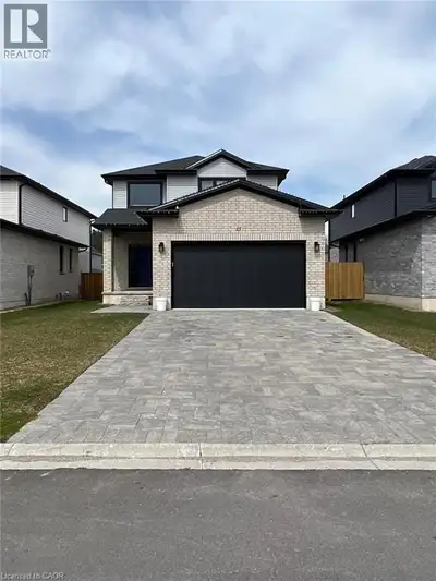 Beautiful and sunfilled detached home in the quiet neighbourhood of Mount Brydges. Double car garage...