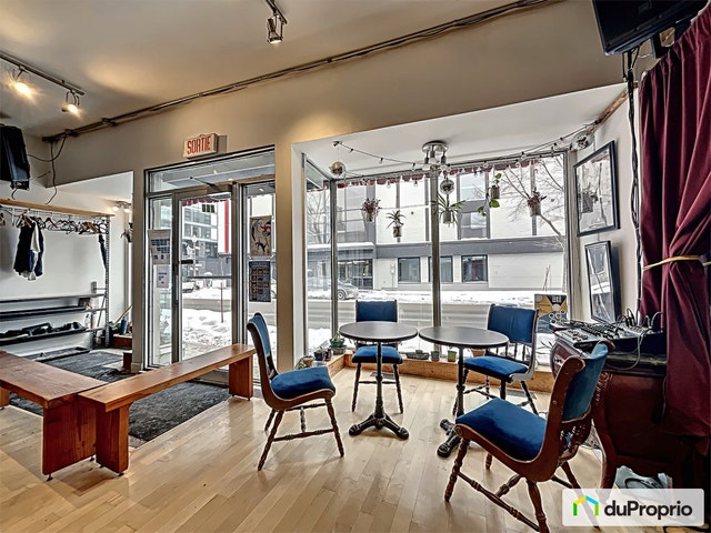 $729,000 - Taxes not included / lot included - Triplex for sale — photo 3