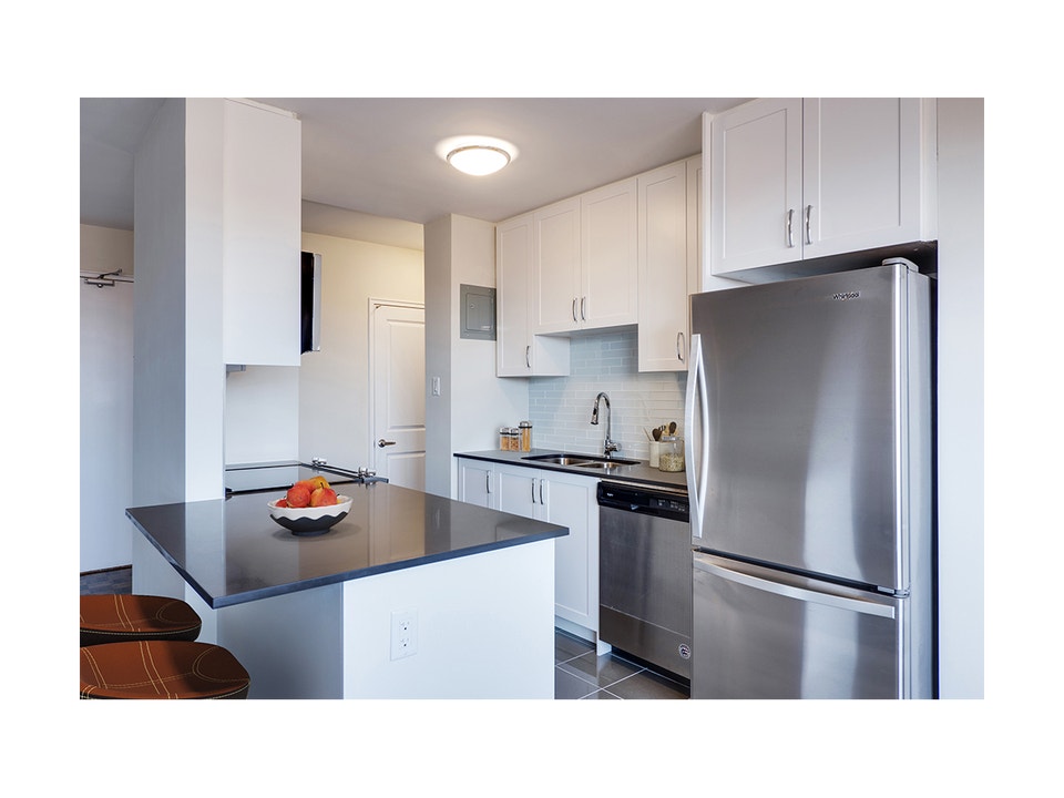 3bdrm Apartment for Rent - 6-88 Brybeck Crescent 3