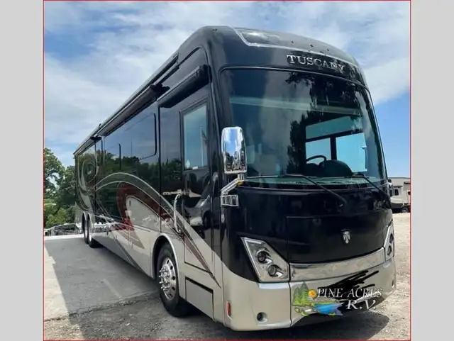 2019 Thor Motor Coach Tuscany 45MX only 020,049 Miles in RVs & Motorhomes in Moncton - Image 86