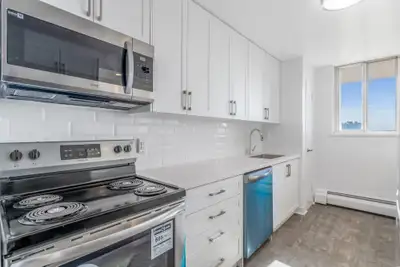 LARGE PARTIALLY RENOVATED 1 BEDROOM **FREE RENT INCENTIVE**, View more