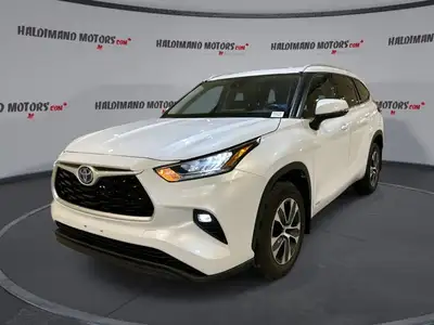 Meet the hybrid SUV that fits real Canadian life. This 2022 Toyota Highlander Hybrid XLE AWD, sold b...