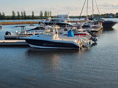 2005 Seaswirl Striper Walkaround Anniversary Edition equipped with a factory Envinrude Etech 250 HP...