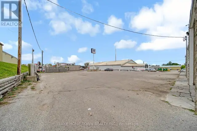 683 11TH STREET Hanover, Ontario in Commercial & Office Space for Sale in Owen Sound - Image 18