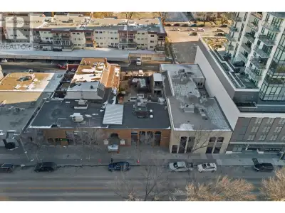 Location location This versatile property is ideal for Office Space, Medical Centre, Law Offices , A...