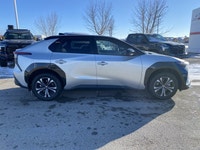 *Vehicle history form conveniently located in vehicle photos. AMVIC LICENSED DEALER ... Engine: Elec... (image 6)