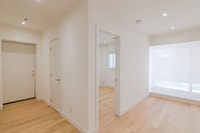 Renovated Akelius one bedroom apartment for rent. Located near Drummond and Sherbrooke in the Downto... (image 7)