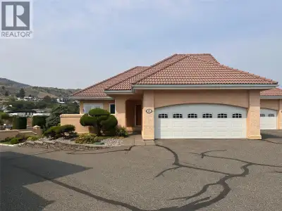 Discover the opportunity to make this spacious duplex-style townhome your own in the highly sought-a...