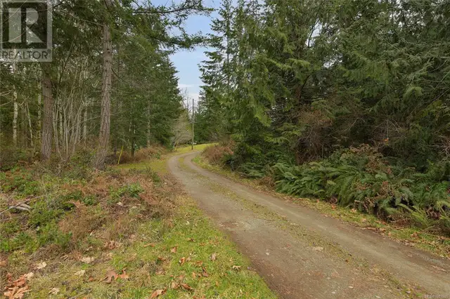 300 Bonsai Pl Qualicum Beach, British Columbia in Houses for Sale in Parksville / Qualicum Beach - Image 25
