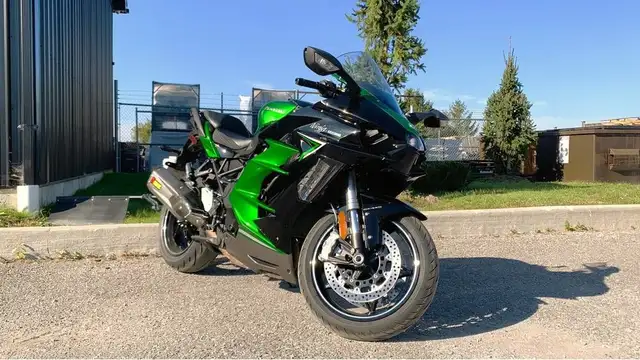 2022 KAWASAKI NINJA H2 SE SX - FINANCE AVAILABLE!  in Sport Bikes in Winnipeg - Image 7
