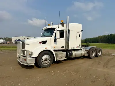 2018 Peterbilt 567, Paccar MX-13 diesel engine, engine brake, 17311 engine hours, 865050 km, engine...