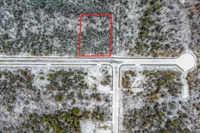 Allée de la Flore, Magog Le prix est + TPS / TVQ. Réaliser votre projet résidentiel sur ce terrain d...