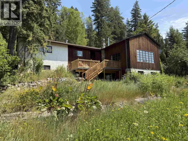 1575 SODA CREEK TOWNSITE ROAD Williams Lake, British Columbia in Houses for Sale in Williams Lake - Image 2