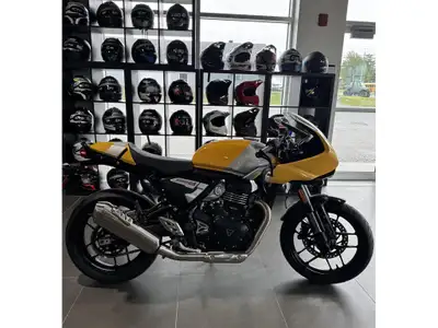 2026 Triumph THRUXTON 400 JAUNE Triumph THRUXTON 400 JAUNE 2026 Les photos peuvent être à titre indi...