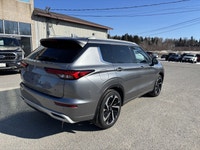 2024 MITSUBISHI OUTLANDER (image 5)