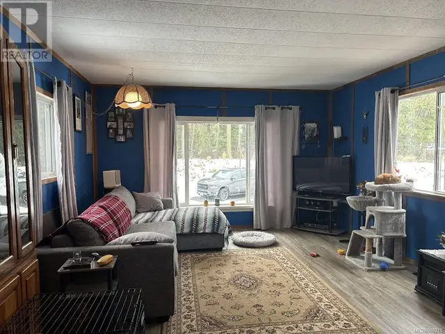 208 380 Martindale Rd Parksville, British Columbia in Houses for Sale in Parksville / Qualicum Beach - Image 4