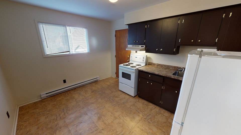 DECEMBER 1ST- 2 BEDROOM-UNDERGROUND PARKING -BALCONY 4