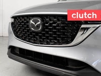 NO ACCIDENTS / CLEAN CARFAX / 1 OWNER / Power Tailgate/Hatch, Auto Dimming Rearview Mirror, Climate... (image 5)