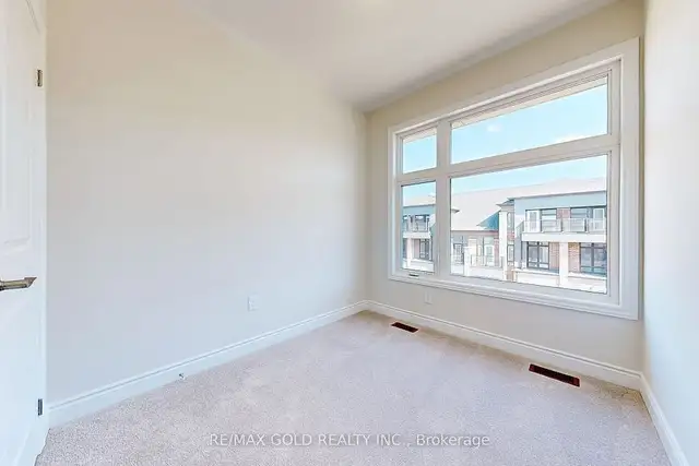 FREEHOLD NO FEE brand-new townhouse in Houses for Sale in Oakville / Halton Region - Image 6